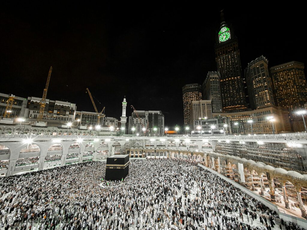Adab Selama Haji: Menjaga Kekhusyukan di Tanah Suci